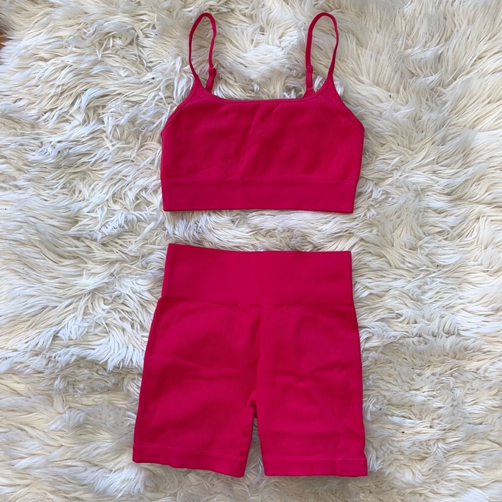 Pink ribbed active high waist short set